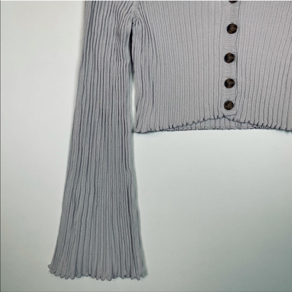 UO Ribbed Ruffle Cardigan BNWT Medium - Picture 5 of 10